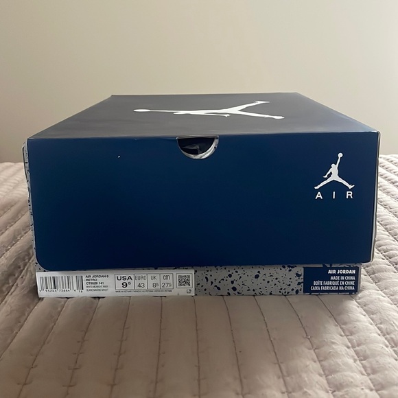 Air Jordan 6 Retro - Picture 1 of 8